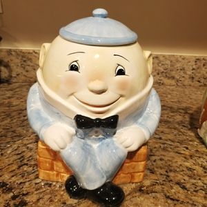 Humpty Dumpy cookie jar